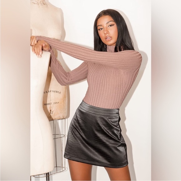 NWT Lulus Going Boldly Black Crocodile Vegan Leather Mini Skirt In Size Small - Picture 2 of 14